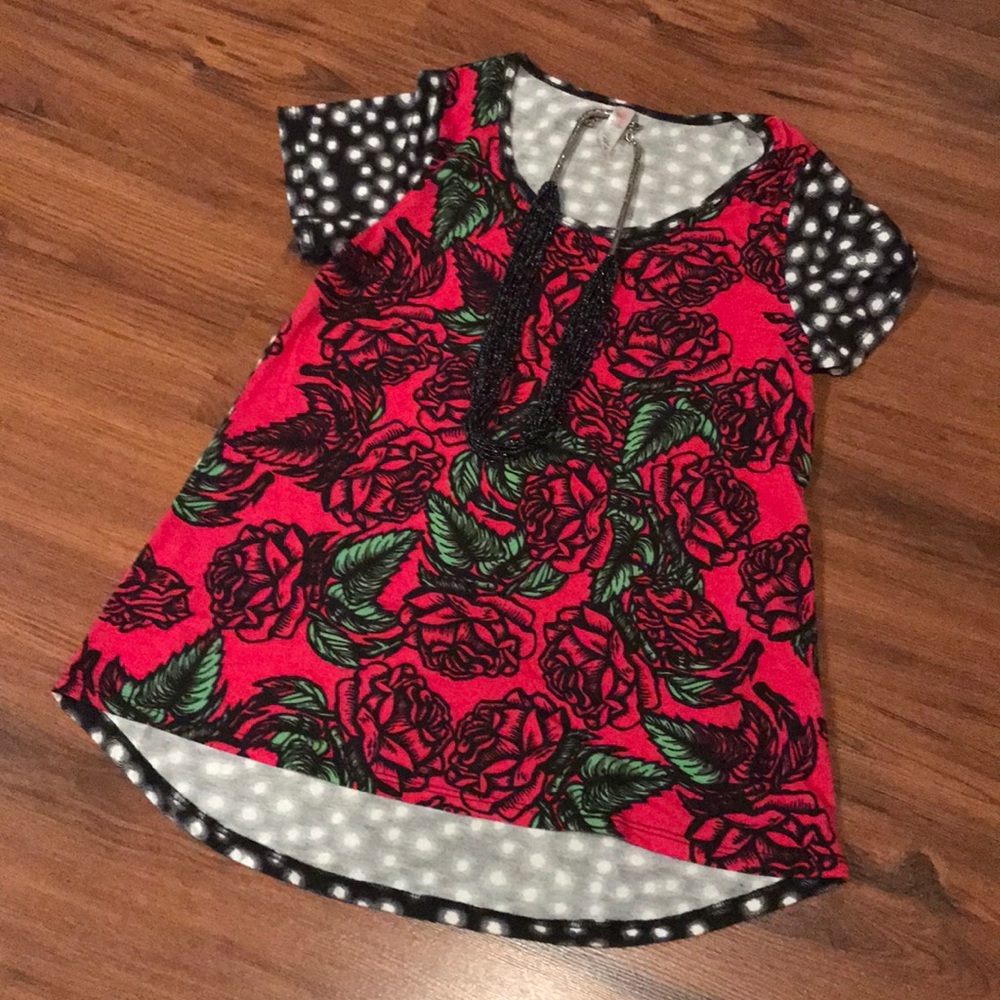Lularoe classic T shirt